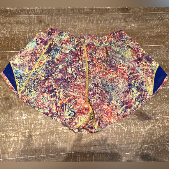 Lululemon SeaWheeze Limited Edition Hotty Hot Shorts - Picture 5 of 9